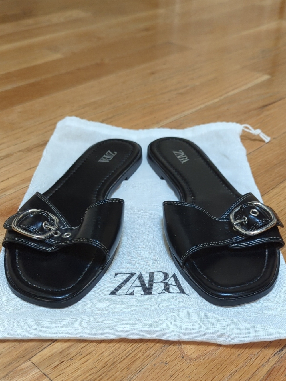 Zara Black Slide Flat Slippers/Sandals with Silver Tone Buckle Size 37 (6.5 US) - Picture 4 of 9